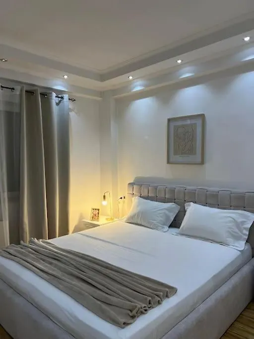Rizz Apartment 2 Tirana 0*,